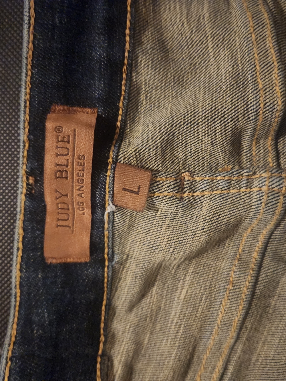 Judy Blue Dark Blue Denim Shorts with Shield Pocket Design - Picture 3 of 3